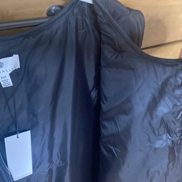 NWT! Socialite Black Sleeveless Quilted Vest | Plus - Picture 7 of 9